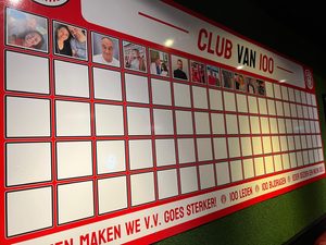Club van 100 bord